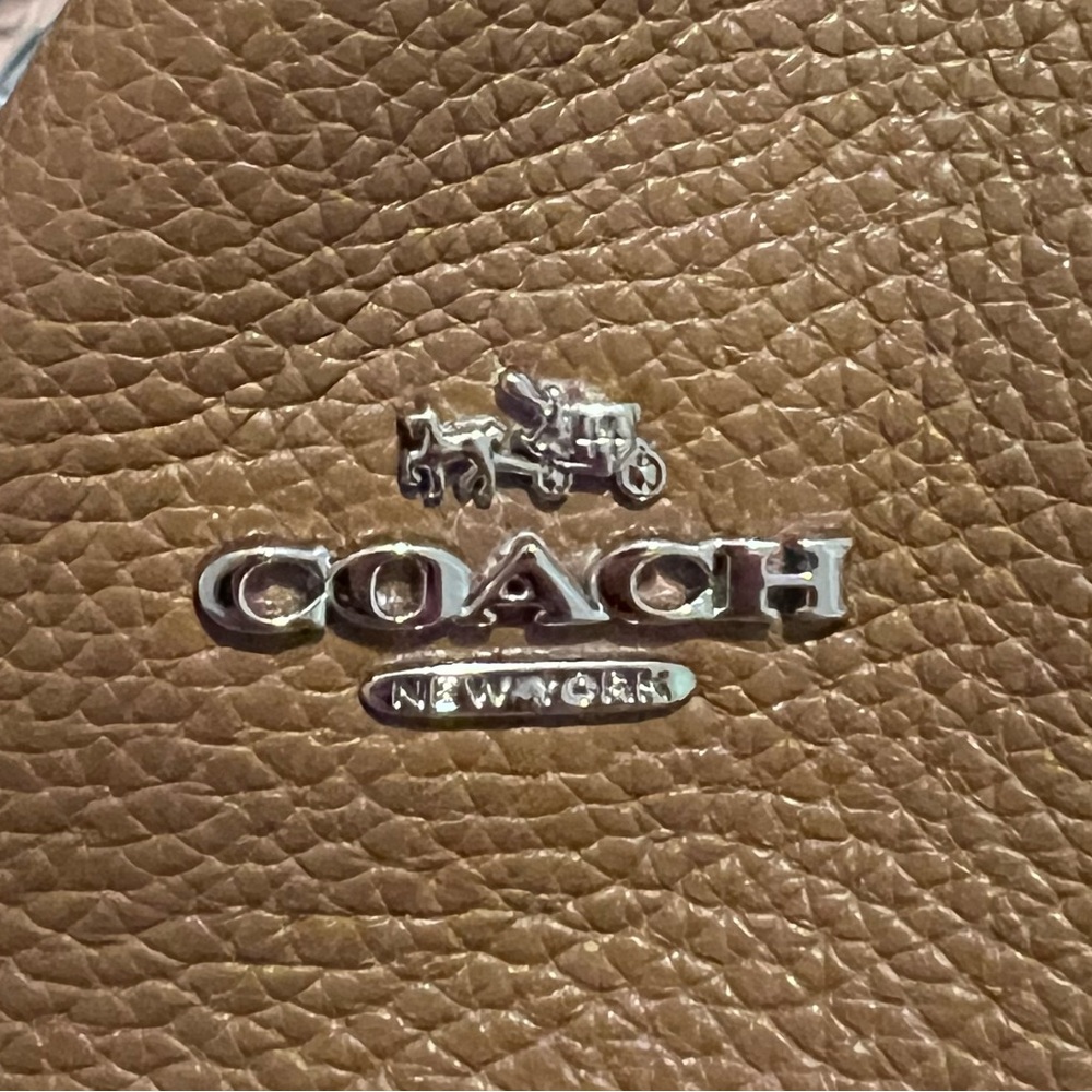 Coach Brown Leather Backpack with Structured Design and Turnlock Closure - Picture 5 of 5
